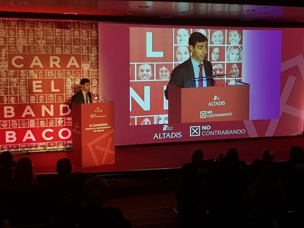 Estanqueros y profesionales del sector se reúnen en la IV edición del Congreso frente al Contrabando de Tabaco, organizado por Altadis