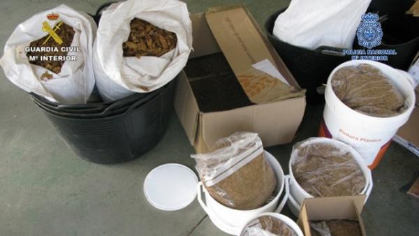Cae una red asentada en Sevilla que vendía tabaco ilegal por Internet