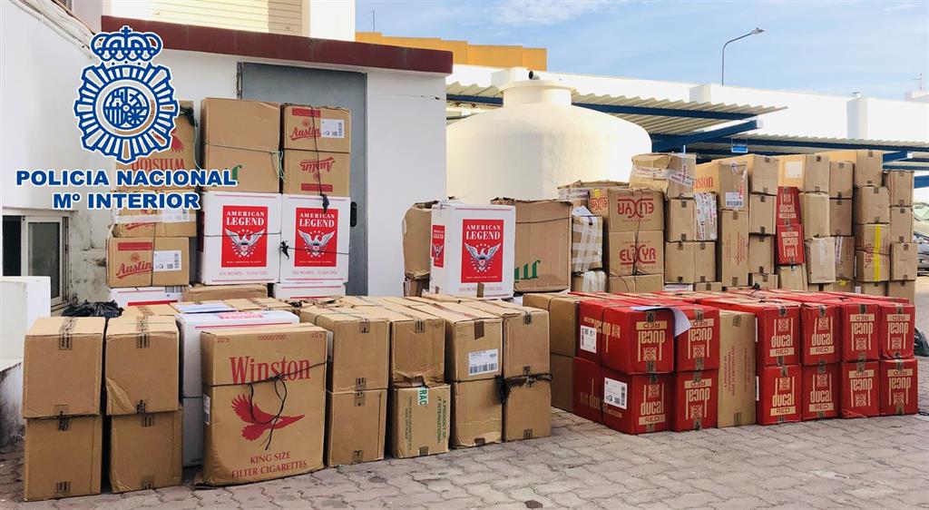 Desmanteladas cuatro “guarderías” de tabaco de contrabando en La Línea de la Concepción
