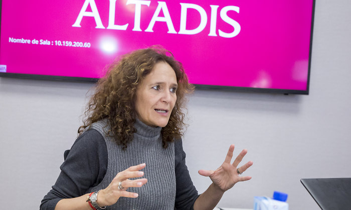 Rocío Ingelmo, directora de Asuntos Corporativos y Legales de Altadis: “En Francia las subidas de impuestos al tabaco han disparado el contrabando al 27%”