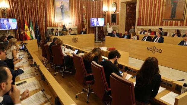 El Ayuntamiento de Sevilla saca adelante una declaración institucional frente al contrabando de tabaco
