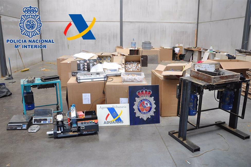 Desmantelada en Badajoz una fábrica clandestina de tabaco con destino a Portugal