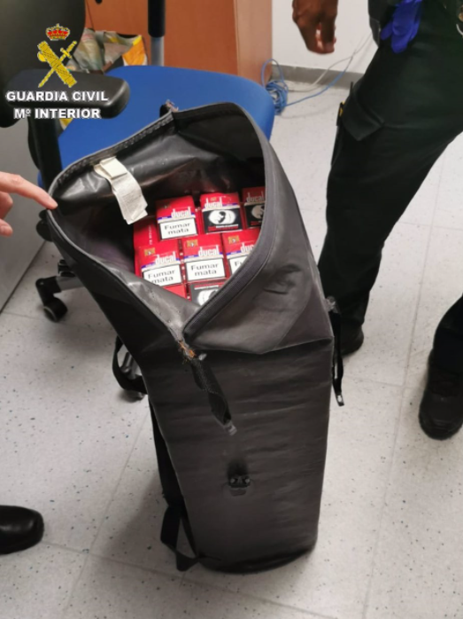 El buceo, nuevo método para pasar tabaco ilegal desde Gibraltar