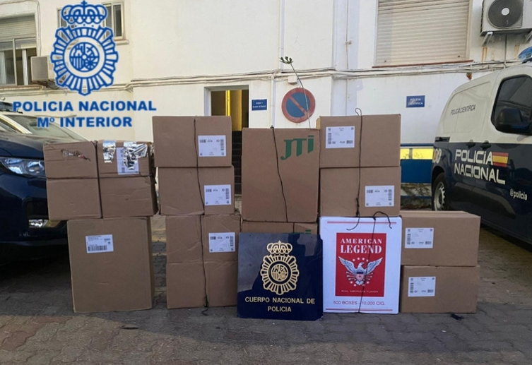 El tabaco de contrabando navega por la Bahía de Algeciras