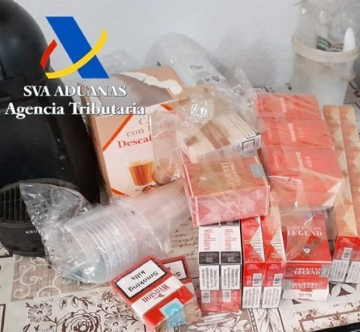 Desmanteladas dos fábricas clandestinas de tabaco en Roquetas de Mar y Pontevedra